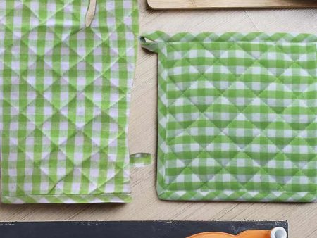 Small Checks Cotton 2 Oven Gloves and 1 Pot Holder Discount