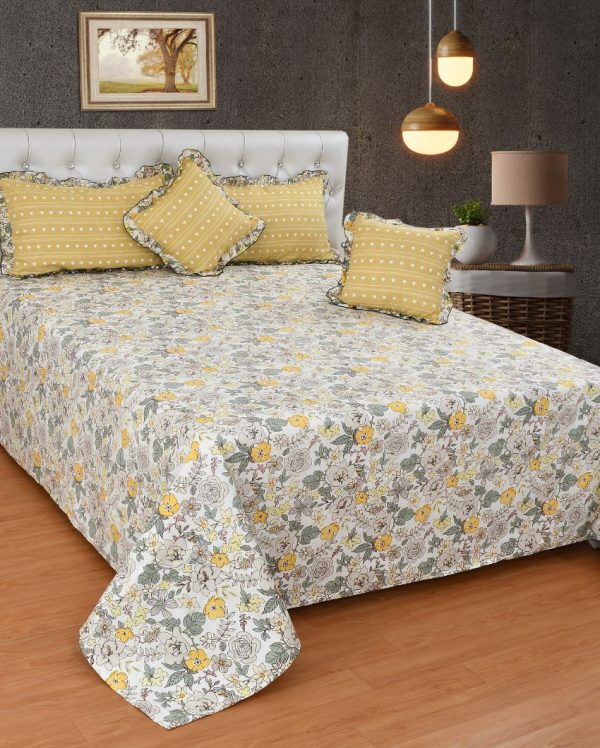 Yellow Cotton Bedding Set with 2 Pillow & 2 Cushion Covers | King Size| 108 x 108 inches For Sale