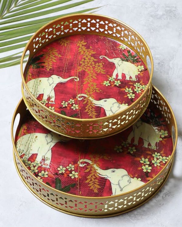 White Elephant Metal Trays | Gold | Set of 2 | 8 inches, 10 inches For Sale