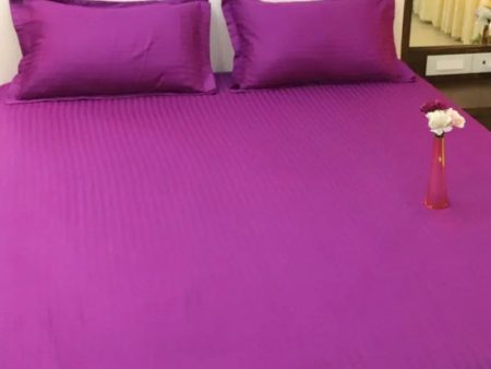 Byzantium Striped Cotton Bedding Set With Pillow Covers | King Size | 108 x 108 Inches For Sale