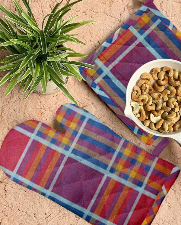 Solid Checks Cotton Oven Mitten & Pot Holders Set on Sale